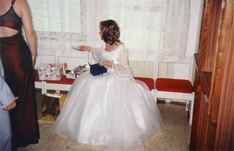 If picture is not shown here, it probably doesnot exist for this quality ... (choose another quality)