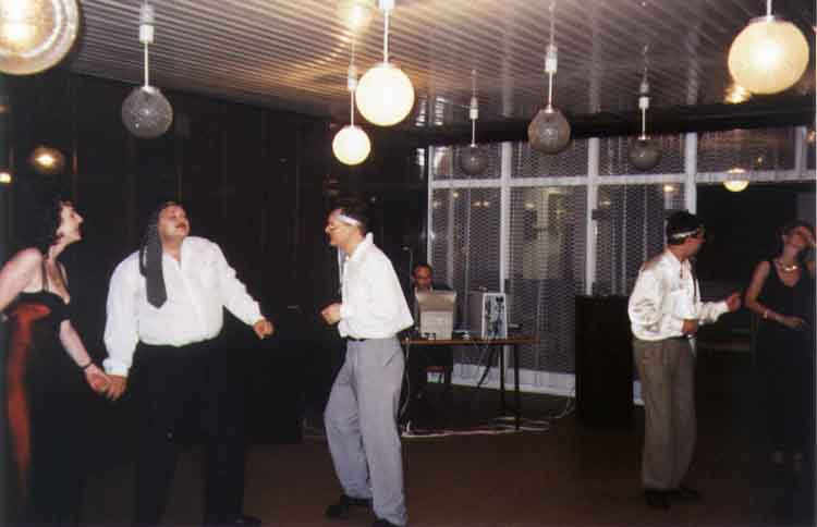 If picture is not shown here, it probably doesnot exist for this quality ... (choose another quality)