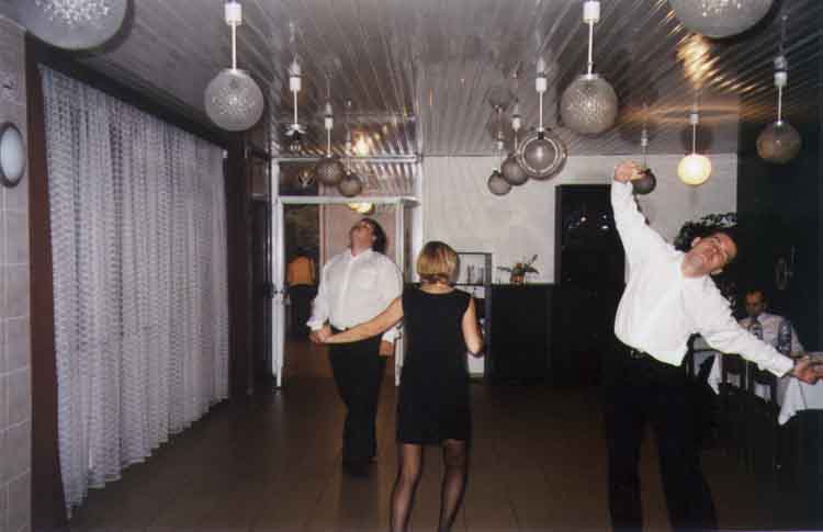 If picture is not shown here, it probably doesnot exist for this quality ... (choose another quality)