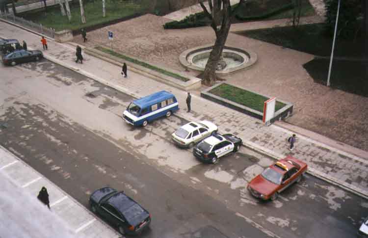 If picture is not shown here, it probably doesnot exist for this quality ... (choose another quality)