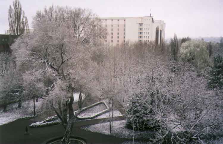 If picture is not shown here, it probably doesnot exist for this quality ... (choose another quality)