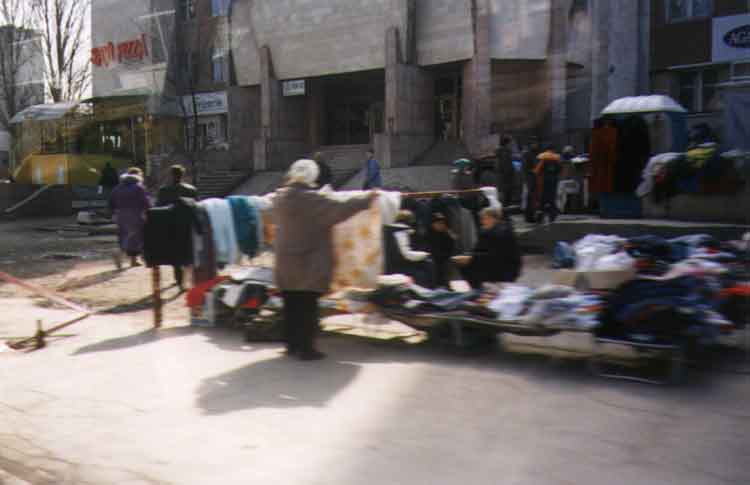 If picture is not shown here, it probably doesnot exist for this quality ... (choose another quality)