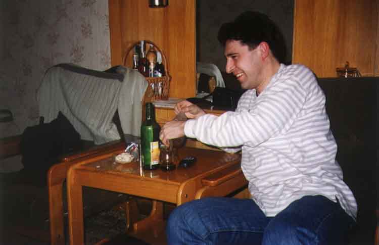 If picture is not shown here, it probably doesnot exist for this quality ... (choose another quality)