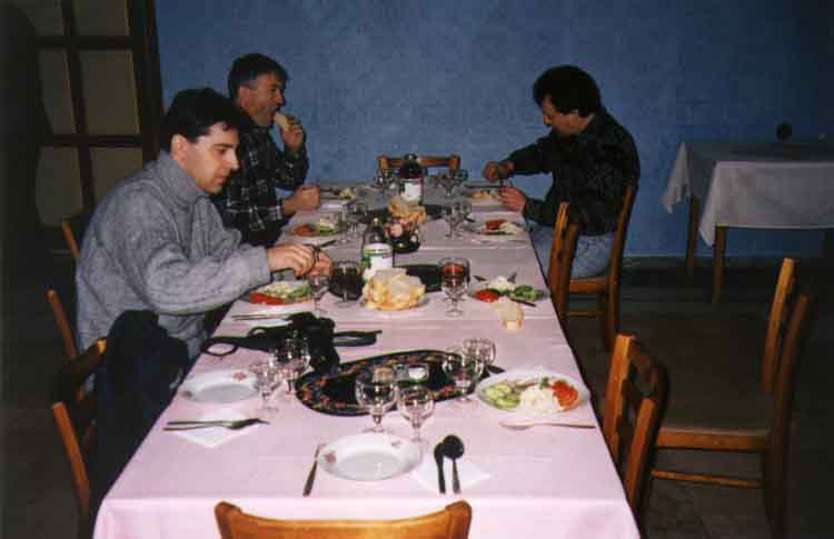 If picture is not shown here, it probably doesnot exist for this quality ... (choose another quality)