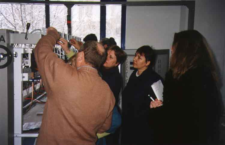 If picture is not shown here, it probably doesnot exist for this quality ... (choose another quality)