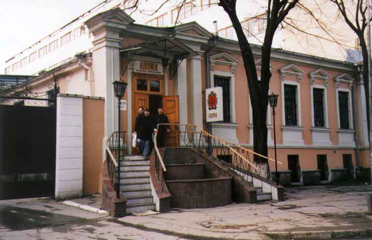 If picture is not shown here, it probably doesnot exist for this quality ... (choose another quality)