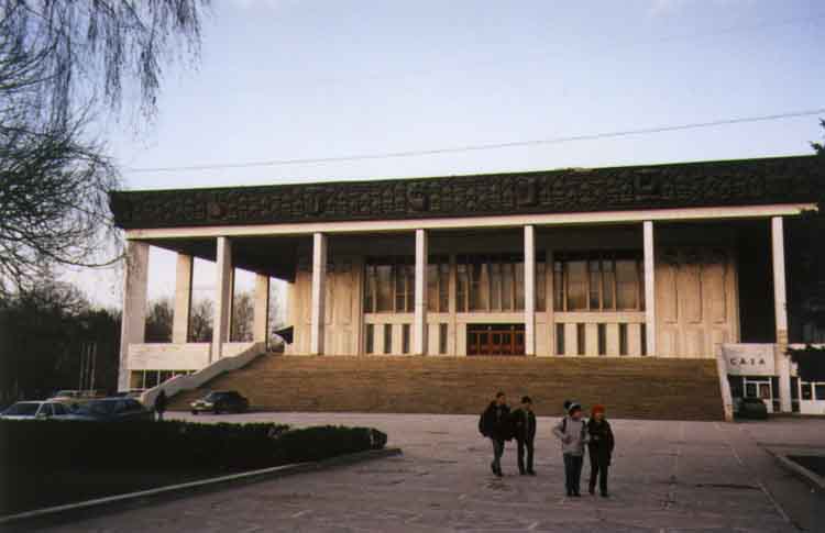 If picture is not shown here, it probably doesnot exist for this quality ... (choose another quality)