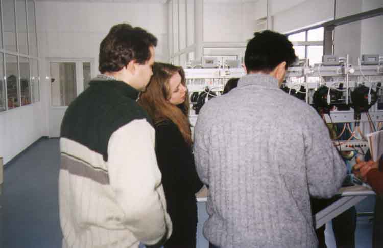 If picture is not shown here, it probably doesnot exist for this quality ... (choose another quality)