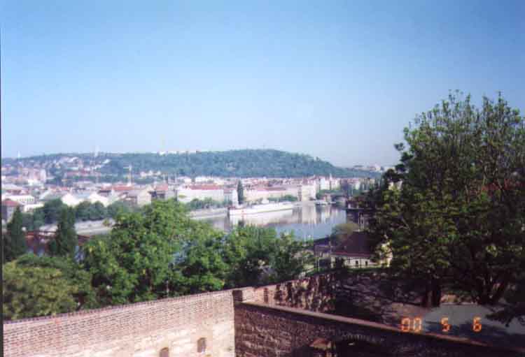 If picture is not shown here, it probably doesnot exist for this quality ... (choose another quality)