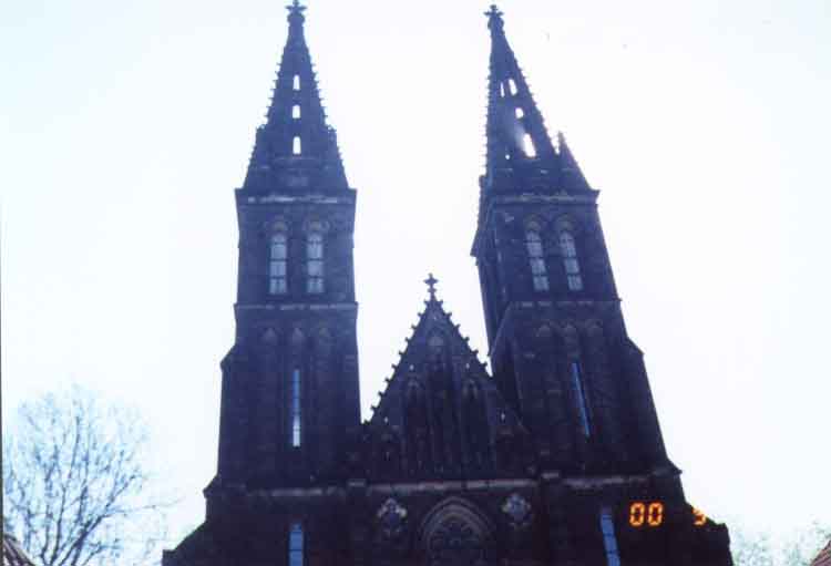 If picture is not shown here, it probably doesnot exist for this quality ... (choose another quality)