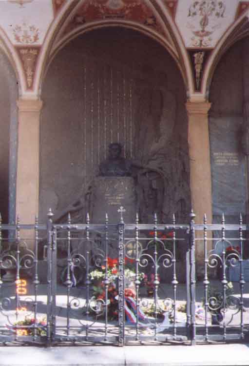 If picture is not shown here, it probably doesnot exist for this quality ... (choose another quality)