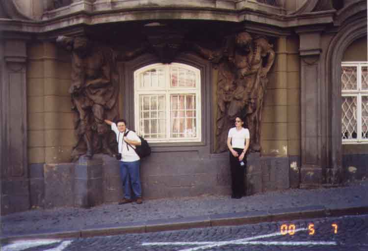 If picture is not shown here, it probably doesnot exist for this quality ... (choose another quality)