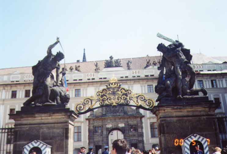 If picture is not shown here, it probably doesnot exist for this quality ... (choose another quality)