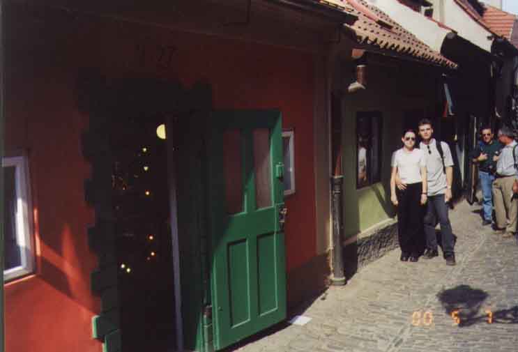 If picture is not shown here, it probably doesnot exist for this quality ... (choose another quality)