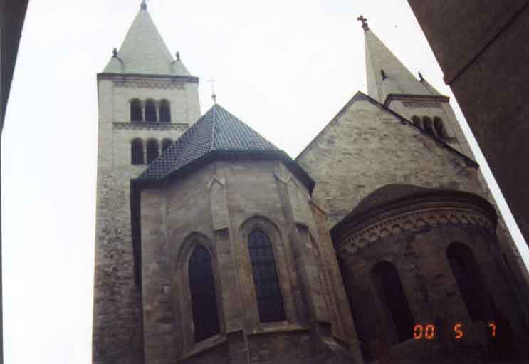 If picture is not shown here, it probably doesnot exist for this quality ... (choose another quality)