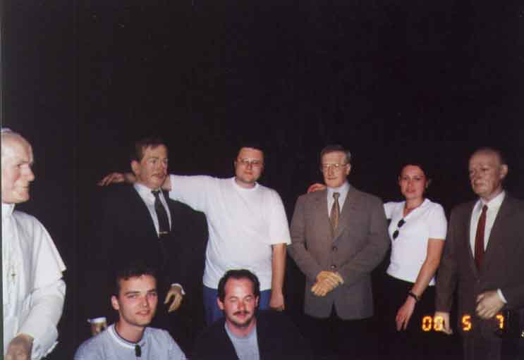 If picture is not shown here, it probably doesnot exist for this quality ... (choose another quality)