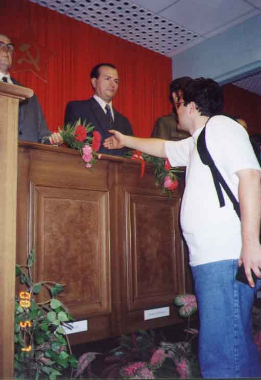 If picture is not shown here, it probably doesnot exist for this quality ... (choose another quality)