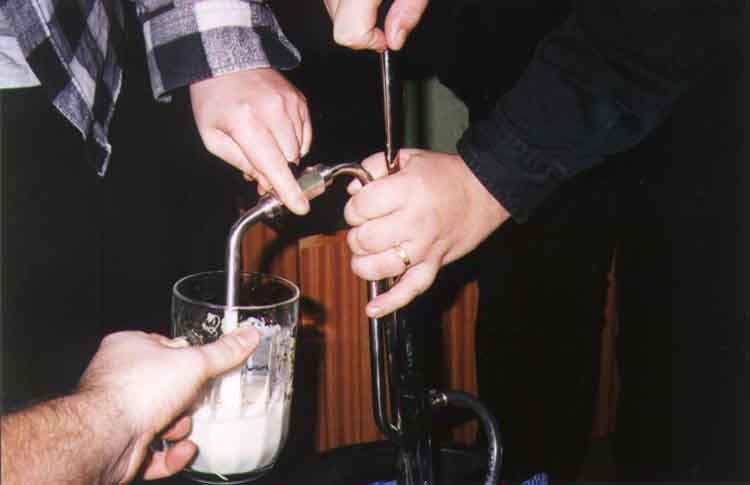 If picture is not shown here, it probably doesnot exist for this quality ... (choose another quality)