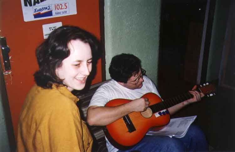 If picture is not shown here, it probably doesnot exist for this quality ... (choose another quality)