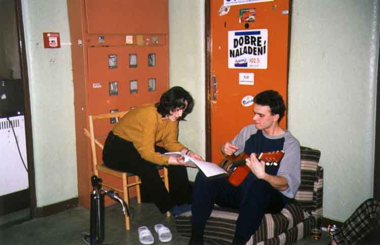 If picture is not shown here, it probably doesnot exist for this quality ... (choose another quality)