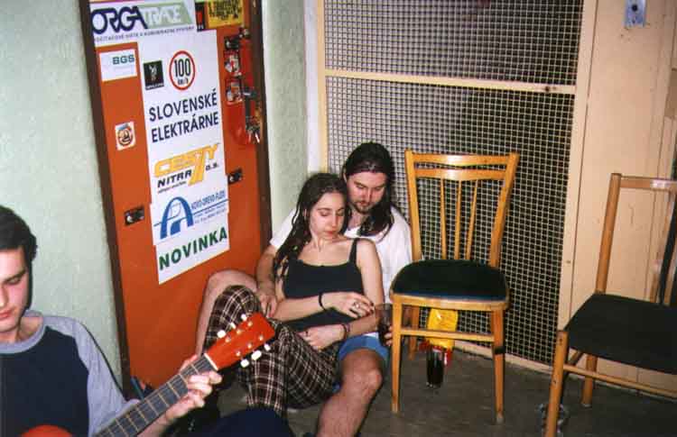 If picture is not shown here, it probably doesnot exist for this quality ... (choose another quality)