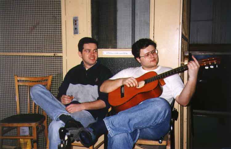 If picture is not shown here, it probably doesnot exist for this quality ... (choose another quality)