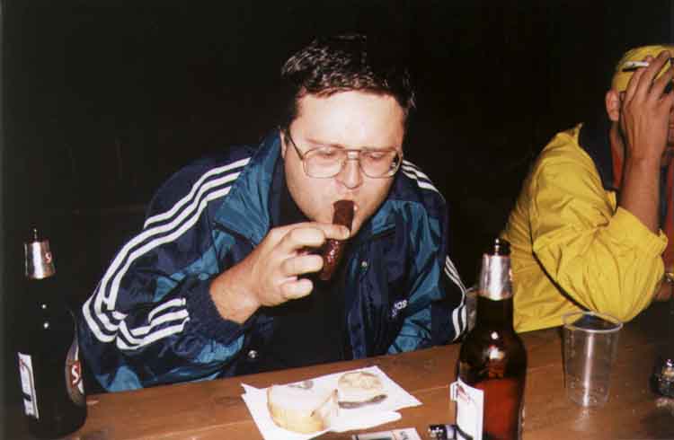 If picture is not shown here, it probably doesnot exist for this quality ... (choose another quality)