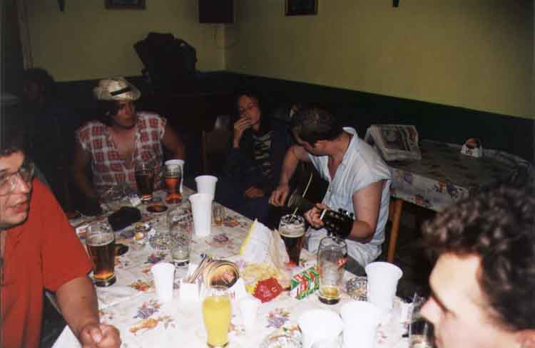 If picture is not shown here, it probably doesnot exist for this quality ... (choose another quality)