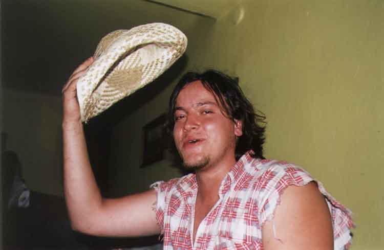 If picture is not shown here, it probably doesnot exist for this quality ... (choose another quality)