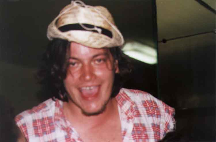 If picture is not shown here, it probably doesnot exist for this quality ... (choose another quality)