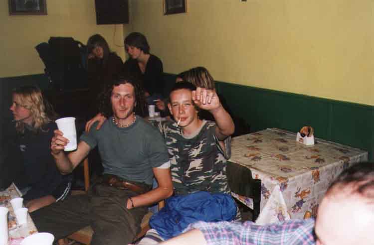 If picture is not shown here, it probably doesnot exist for this quality ... (choose another quality)