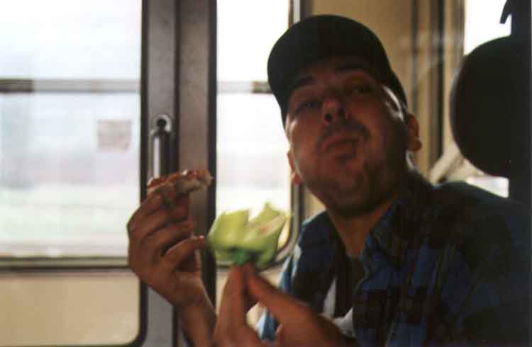 If picture is not shown here, it probably doesnot exist for this quality ... (choose another quality)