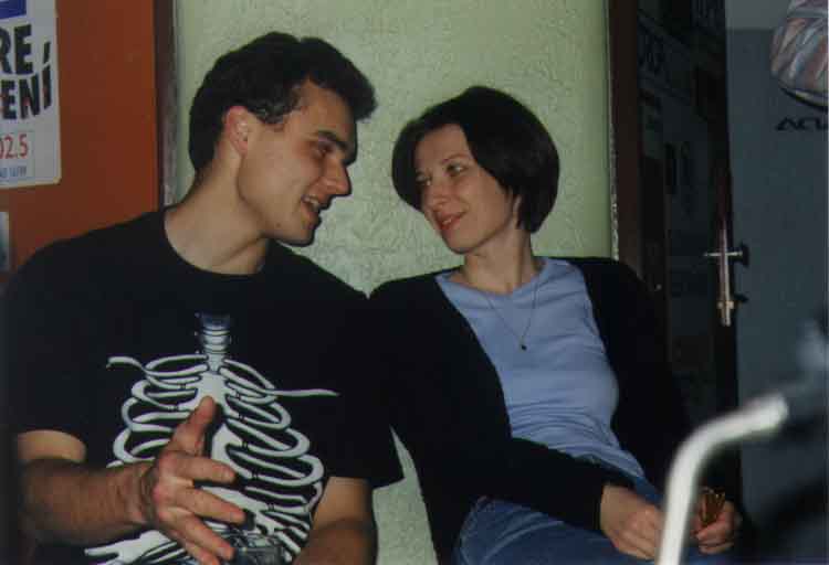 If picture is not shown here, it probably doesnot exist for this quality ... (choose another quality)