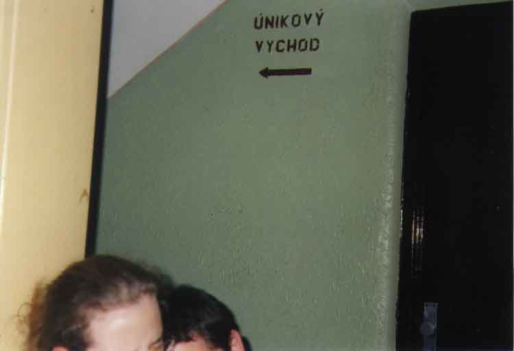 If picture is not shown here, it probably doesnot exist for this quality ... (choose another quality)