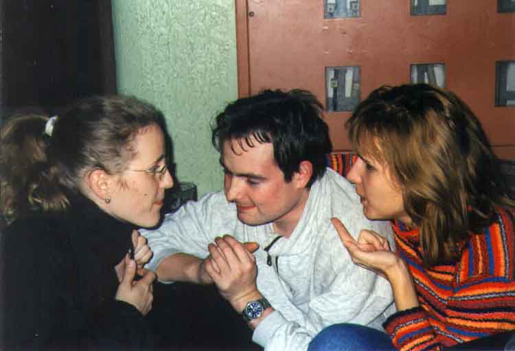 If picture is not shown here, it probably doesnot exist for this quality ... (choose another quality)