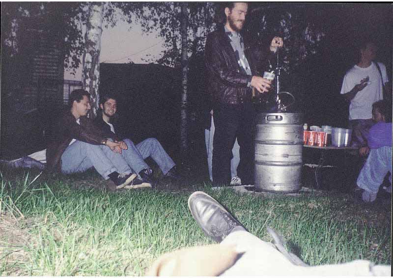 If picture is not shown here, it probably doesnot exist for this quality ... (choose another quality)