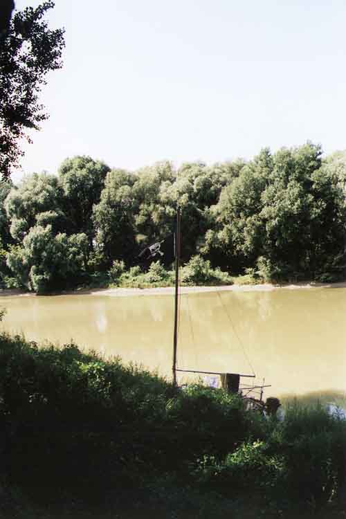 If picture is not shown here, it probably doesnot exist for this quality ... (choose another quality)