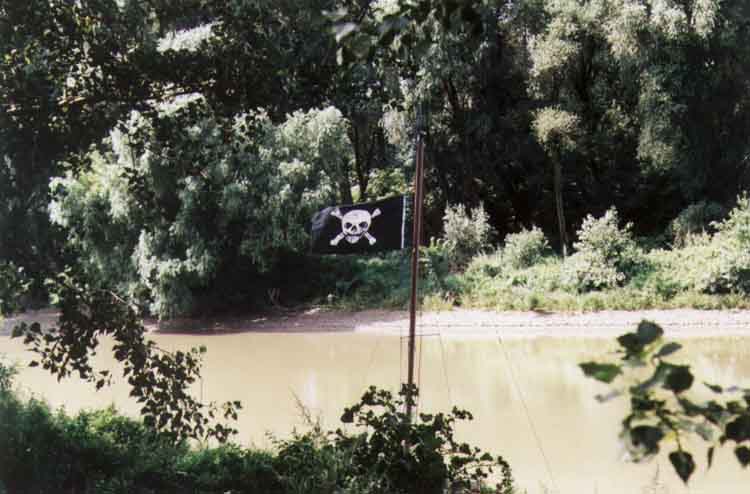 If picture is not shown here, it probably doesnot exist for this quality ... (choose another quality)