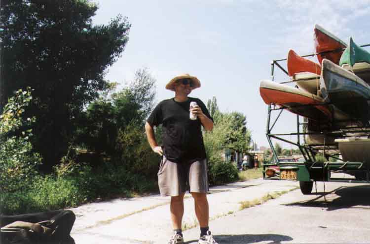 If picture is not shown here, it probably doesnot exist for this quality ... (choose another quality)