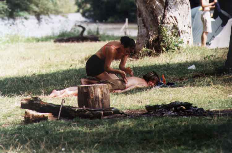 If picture is not shown here, it probably doesnot exist for this quality ... (choose another quality)