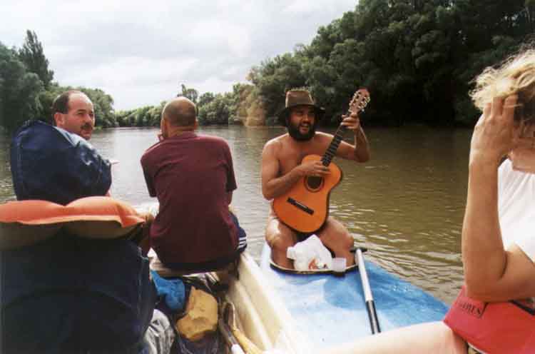 If picture is not shown here, it probably doesnot exist for this quality ... (choose another quality)