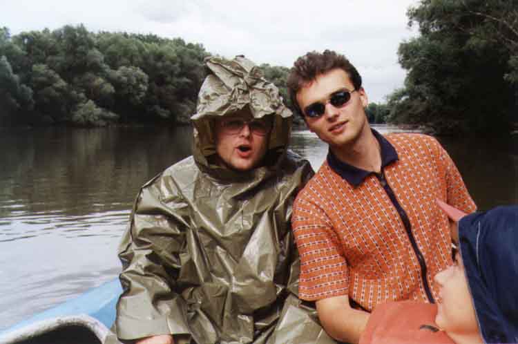 If picture is not shown here, it probably doesnot exist for this quality ... (choose another quality)