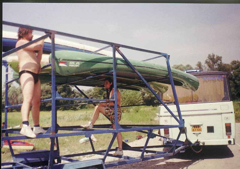 If picture is not shown here, it probably doesnot exist for this quality ... (choose another quality)