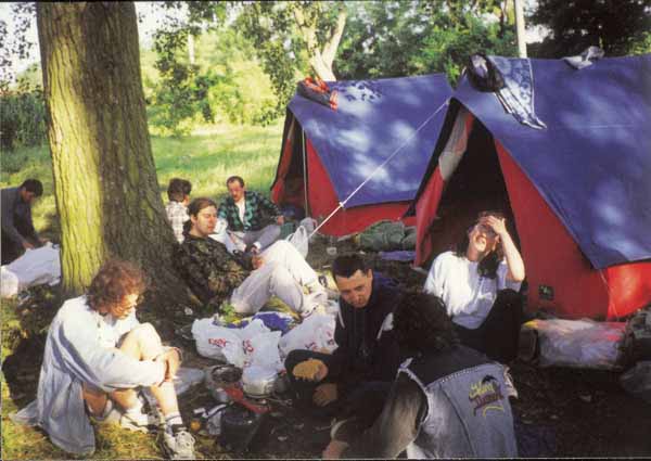 If picture is not shown here, it probably doesnot exist for this quality ... (choose another quality)