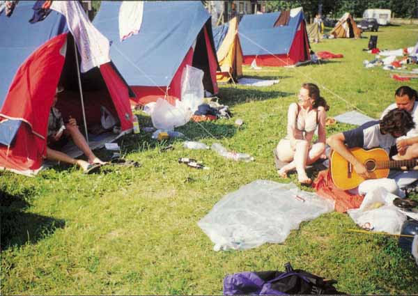 If picture is not shown here, it probably doesnot exist for this quality ... (choose another quality)