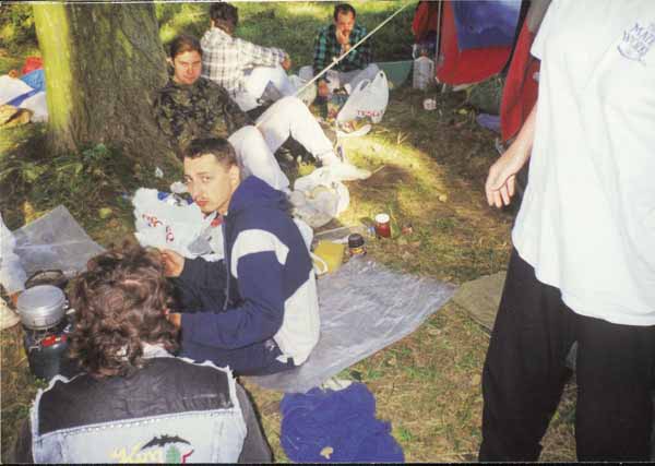 If picture is not shown here, it probably doesnot exist for this quality ... (choose another quality)