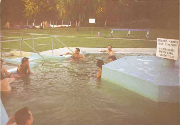 If picture is not shown here, it probably doesnot exist for this quality ... (choose another quality)