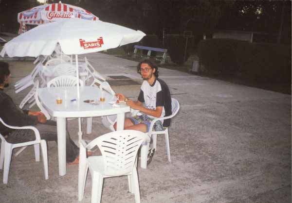 If picture is not shown here, it probably doesnot exist for this quality ... (choose another quality)