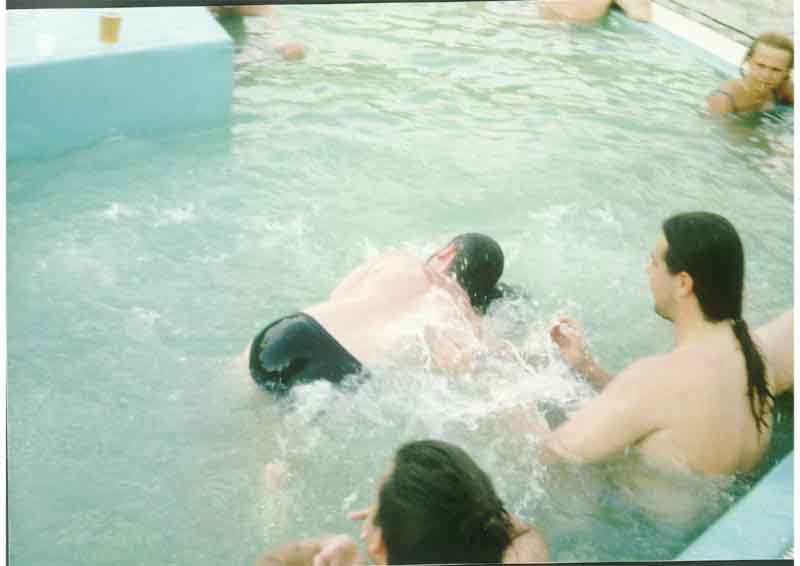 If picture is not shown here, it probably doesnot exist for this quality ... (choose another quality)