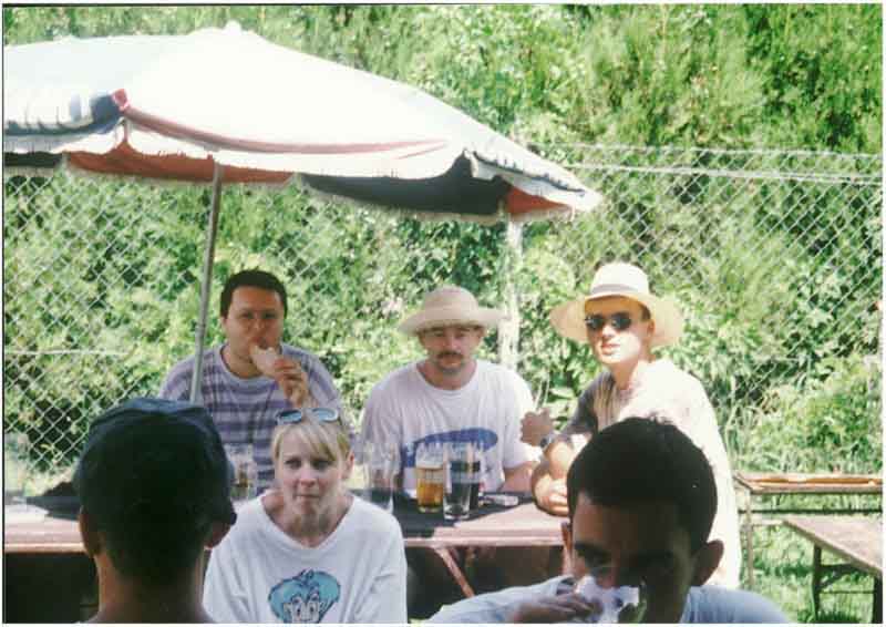 If picture is not shown here, it probably doesnot exist for this quality ... (choose another quality)